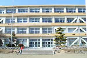 写真：新栄小学校
