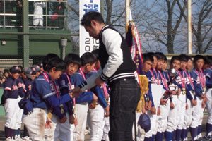 第15回イチロー杯争奪学童軟式野球大会の閉会式の写真