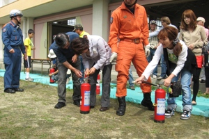 新栄小学校区自主防災会　防災訓練の写真