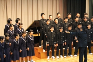 豊山中学校合唱コンクールの写真