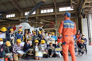 豊山小学校キャリア教育事業の写真